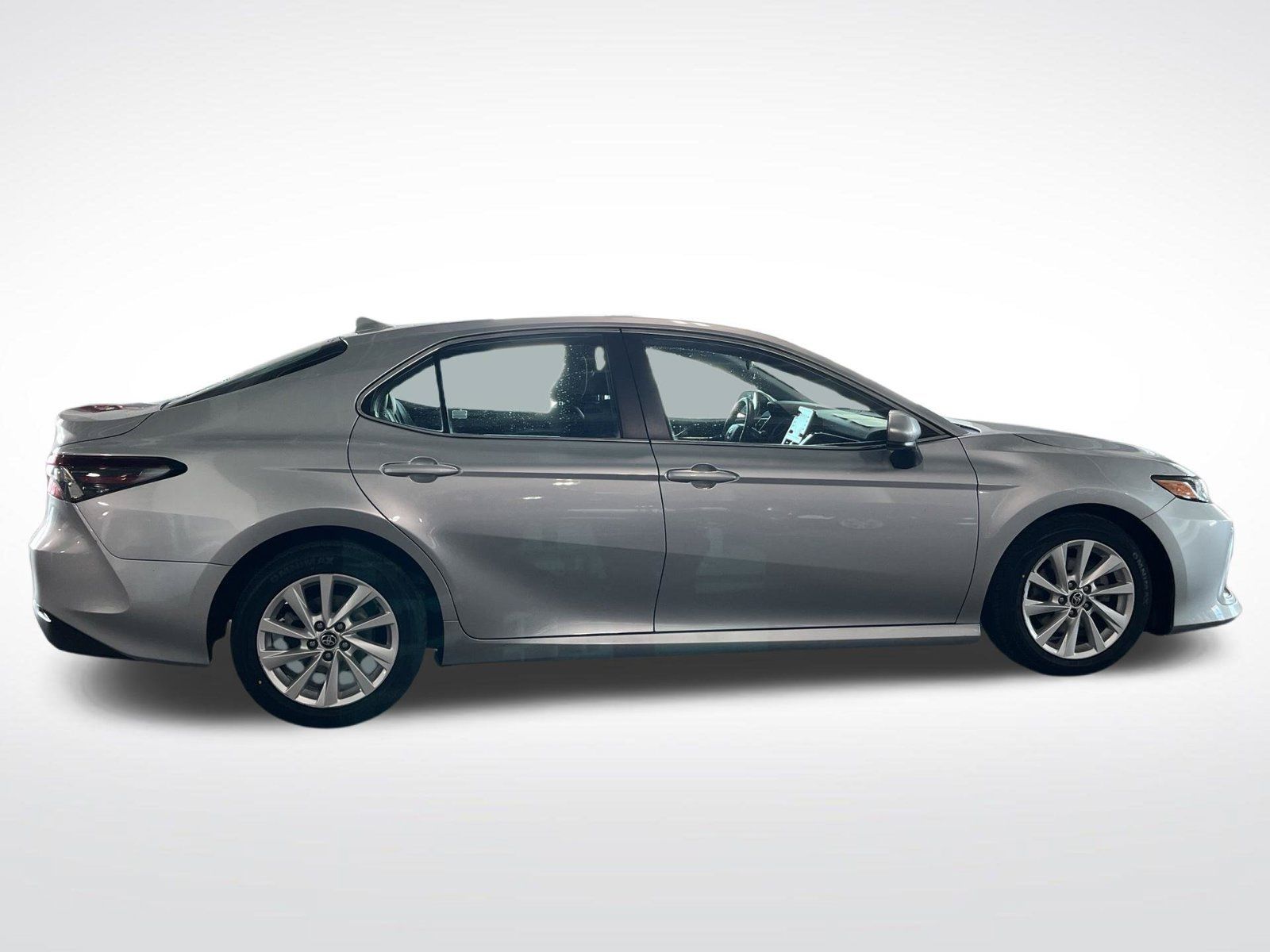Used 2022 Toyota Camry LE FWD image 11