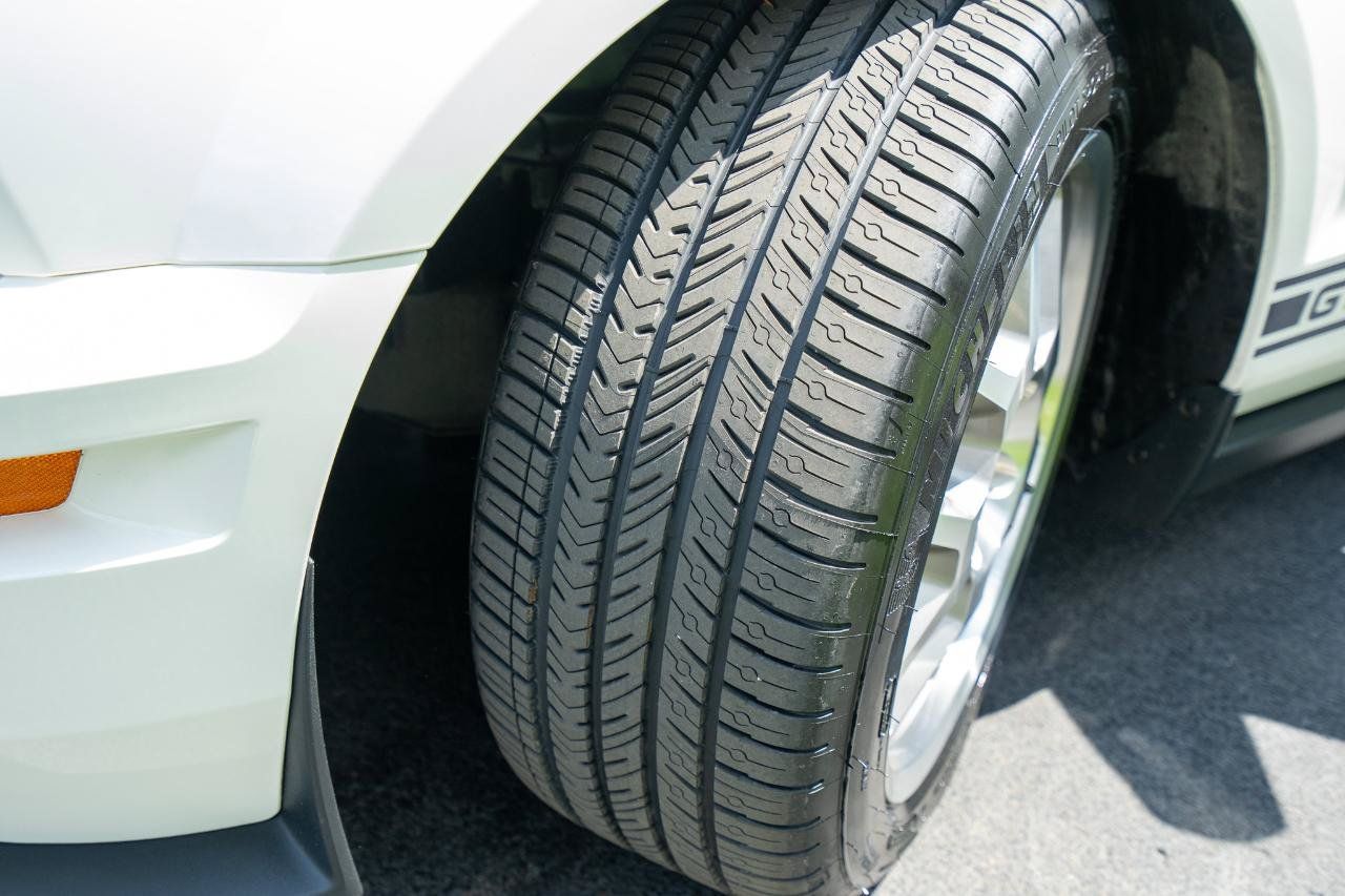 Used 2008 Ford Mustang Shelby GT500 RWD image 28