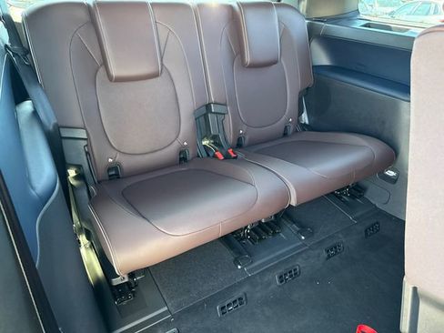 New 2025 Volkswagen ID. Buzz Pro S image 24