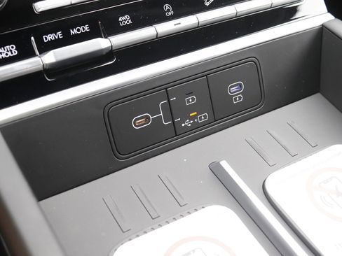 New 2025 Hyundai Santa Fe SE image 24