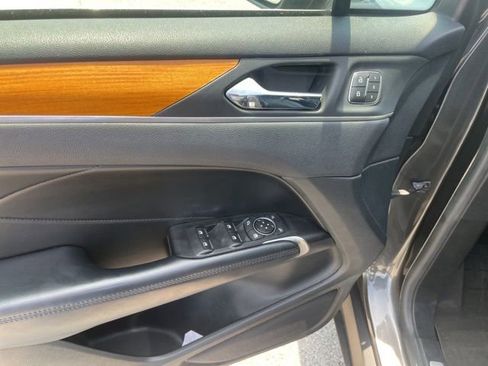 Used 2019 Lincoln MKC Reserve w/ MKC Climate Package FWD image 19