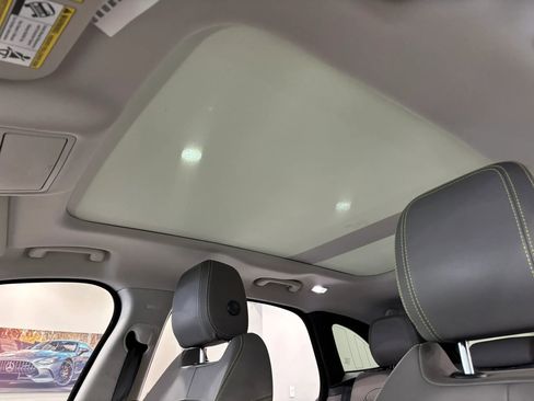 Used 2017 Jaguar F-PACE R-Sport image 14