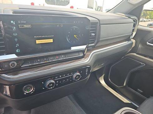 Used 2023 Chevrolet Silverado 1500 LT AWD/4WD image 23