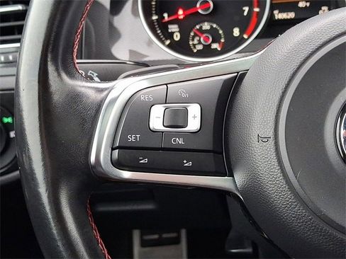 Used 2016 Volkswagen GTI SE image 21