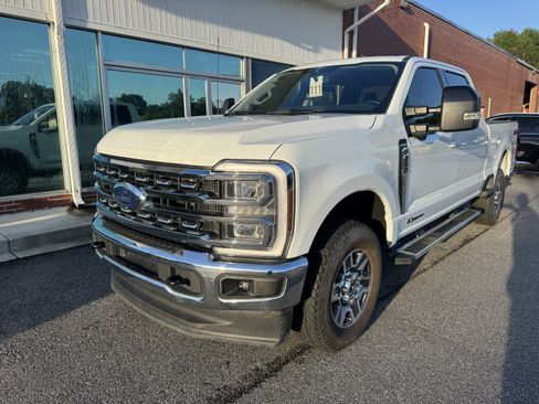 Used 2026 Ford F250 Lariat AWD/4WD image 5