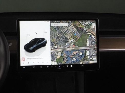 Used 2025 Tesla Model Y Performance image 24