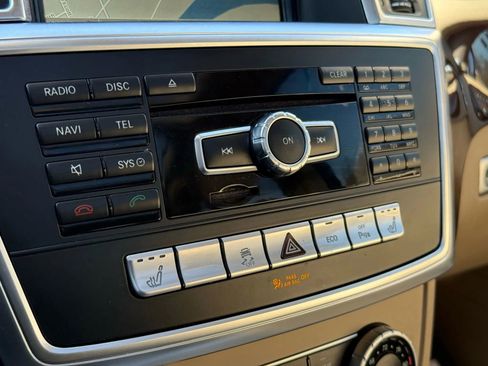 Used 2015 Mercedes-Benz GL 450 4MATIC image 31