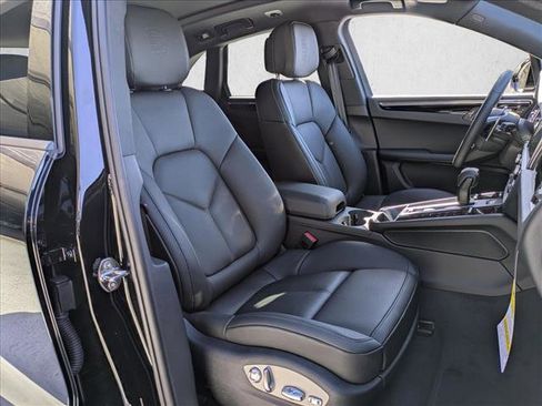 New 2026 Porsche Macan image 25