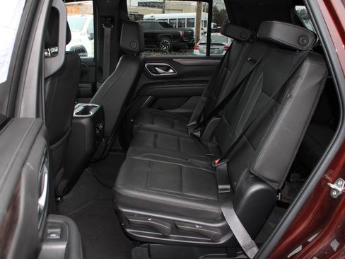 Used 2022 Chevrolet Tahoe Z71 w/ Luxury Package image 19