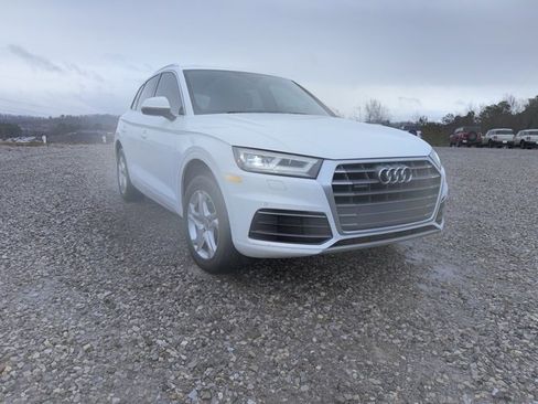 Used 2018 Audi Q5 2.0T Premium w/ Premium Plus Package image 3