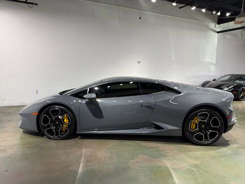 Used 2019 Lamborghini Huracan LP 580-2 image 4