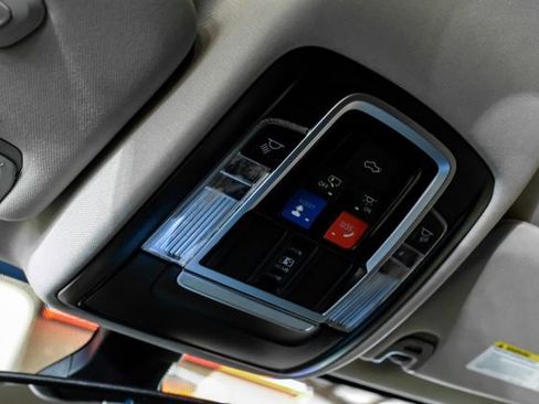 Used 2024 RAM 3500 Laramie w/ Towing Technology Group image 30