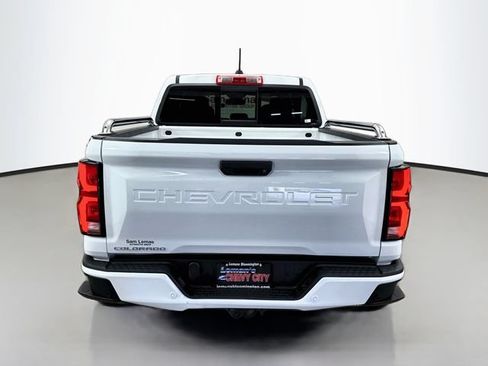Used 2025 Chevrolet Colorado LT w/ LT Convenience Package RWD image 6