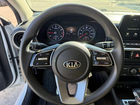 Used 2021 Kia Forte LXS FWD image 19