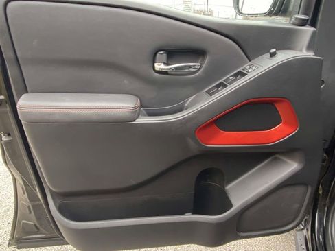 Used 2023 Nissan Frontier Pro-X w/ Technology Package image 13