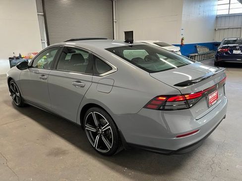 Used 2025 Honda Accord Sport image 5
