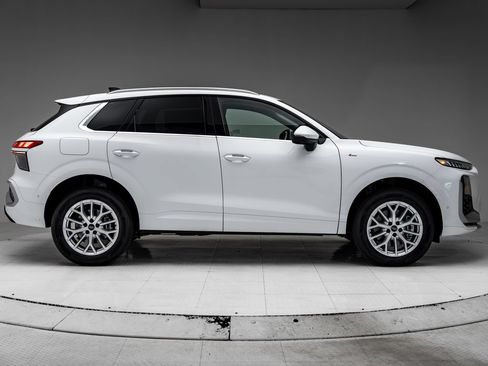 New 2026 Audi Q3 quattro 2.0T AWD/4WD image 34