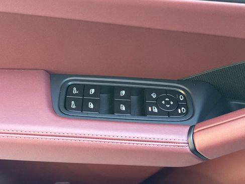 New 2026 Porsche Cayenne GTS AWD/4WD image 13
