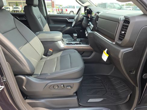 Used 2026 GMC Sierra 1500 SLT AWD/4WD image 27