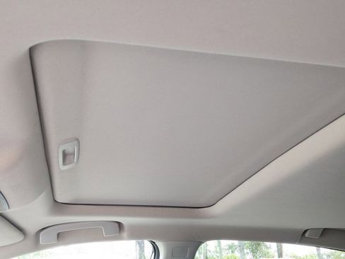 Used 2023 Nissan Altima 2.5 SR w/ SR Premium Package image 15