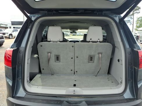 Used 2019 GMC Acadia SLT w/ LPO, Floor Liner Package image 5