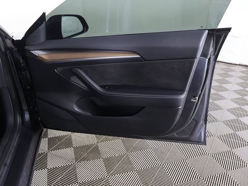 Used 2023 Tesla Model 3 Performance image 17