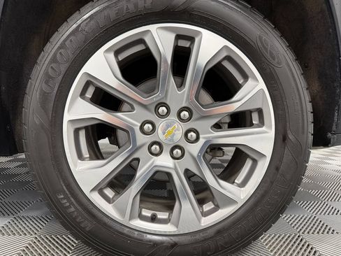 Used 2018 Chevrolet Traverse Premier AWD/4WD image 37