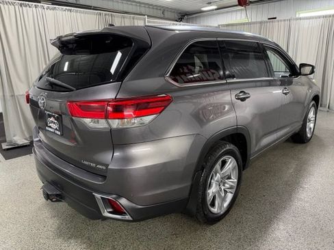 Used 2018 Toyota Highlander Limited AWD/4WD image 4
