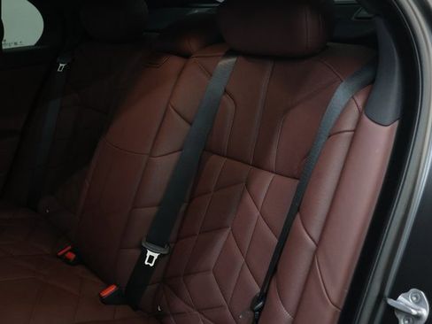 Used 2025 BMW 760i xDrive w/ Executive Package image 83