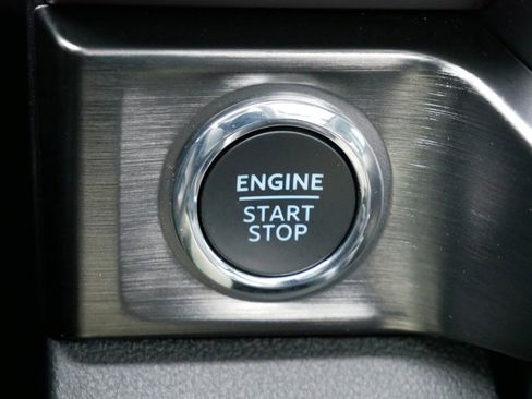 Certified 2024 Ford F250 Lariat w/ Lariat Ultimate Package image 26