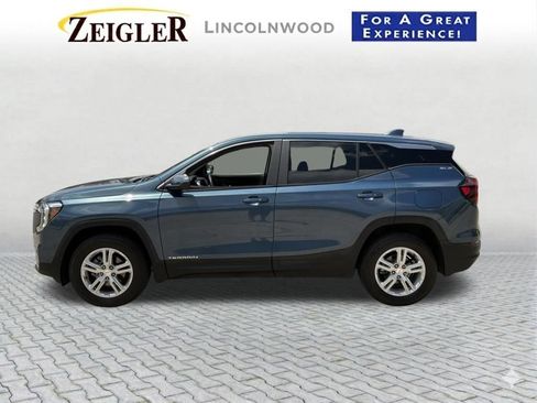 Used 2024 GMC Terrain SLE AWD/4WD image 3