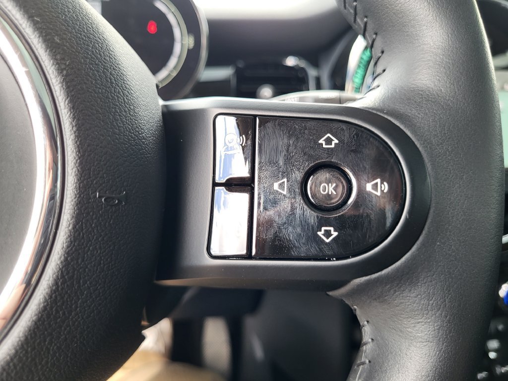 Used 2024 MINI Cooper SE FWD image 50