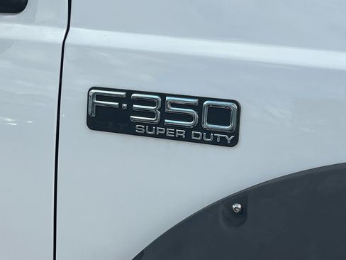 Used 2000 Ford F350 4x4 Regular Cab DRW Super Duty image 16