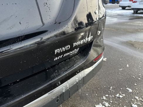 Used 2021 Chevrolet Equinox Premier image 10