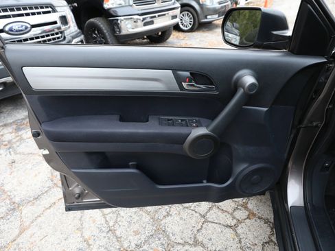 Used 2010 Honda CR-V LX image 16