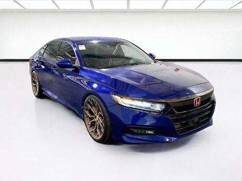Used 2020 Honda Accord Sport image 3