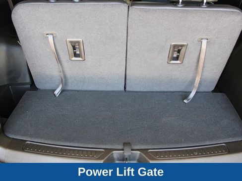 Used 2023 GMC Acadia AT4 w/ Technology Package image 16