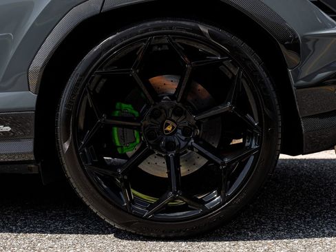 Used 2023 Lamborghini Urus Performante AWD/4WD image 42