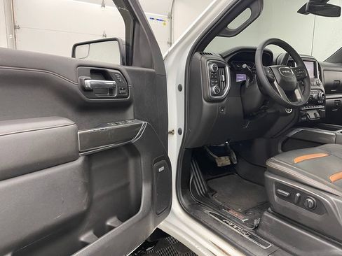 Used 2022 GMC Sierra 1500 AT4 w/ AT4 Preferred Package AWD/4WD image 15