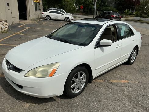 Used 2004 Honda Accord EX image 7