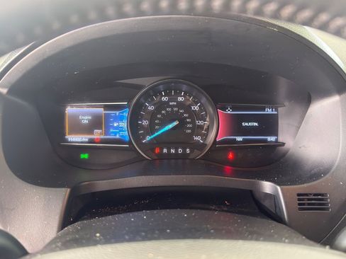 Used 2016 Ford Explorer XLT w/ Equipment Group 202A FWD image 18