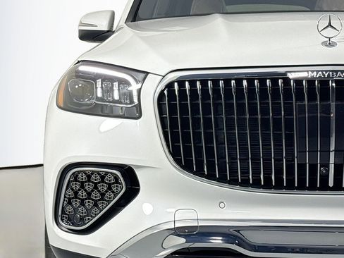 New 2026 Mercedes-Benz Maybach GLS 600 4MATIC image 16