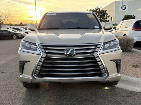 Used 2016 Lexus LX 570 4WD w/ Luxury Package image 2