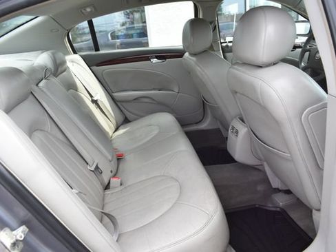 Used 2007 Buick Lucerne CXL FWD image 33