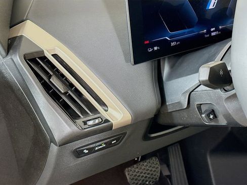 New 2026 BMW iX xDrive45 w/ Premium Package image 10