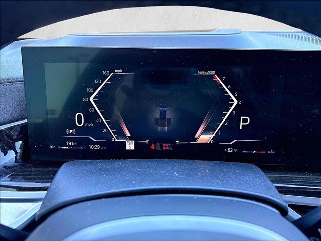 Used 2024 BMW X7 xDrive40i w/ M Sport Package AWD/4WD image 21