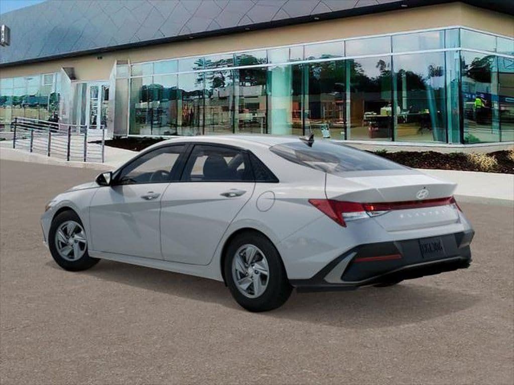 New 2026 Hyundai Elantra SE FWD image 5