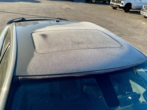 Used 2017 Dodge Charger SE w/ Power Sunroof Group image 12