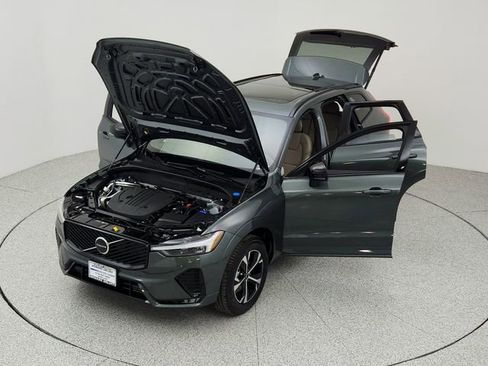 New 2026 Volvo XC60 B5 Core w/ Climate Package image 37