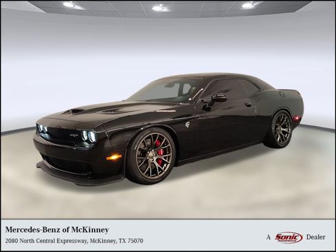Used 2016 Dodge Challenger SRT Hellcat image 1